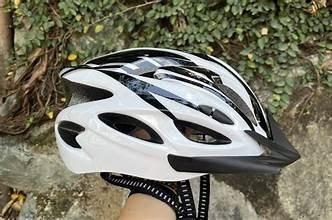 Mũ bảo hiểm xe đạp chính hãng – Lựa chọn an toàn và chất lượng cao cho mọi hành trình